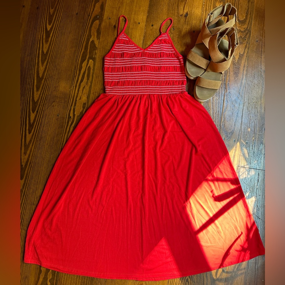 Francesca’s Smocked Midi Dress ❤️